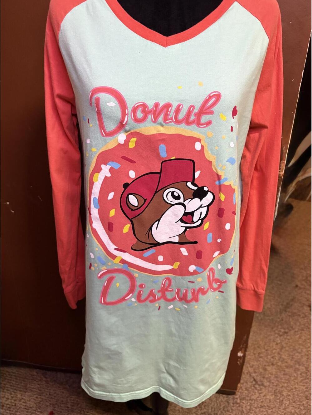 Buc-ee’s “Donut Disturb” Sleep Shirt – S/M
